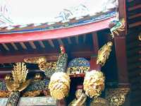 Khoo Kongsi <br>Gilt Ceiling of the Dragon Mountain Hall (707x530, 88.8 kilobytes)