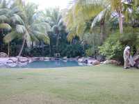 In the internal garden of the hotel, there's a weekly demonstration and sample of Sirih, which is Malay for betel nut. (1600x1200, 439.7 kilobytes)