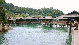 Between the Spa and the Reception are these Ocean Villas.  <br>In the background, up the elevator, are the Hill Villas. (780x451, 96.4 kilobytes)