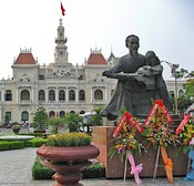 Ho Chi Minh statue in front of the French Hotel de Ville