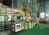 The main room of Sutaungpyai Temple.