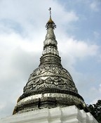 A silver stupa at Ngahtatgyi