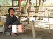 Spinning and weaving in the Yao village