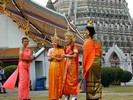 Wat Arun - Posing (656x492, 96.4 kilobytes)